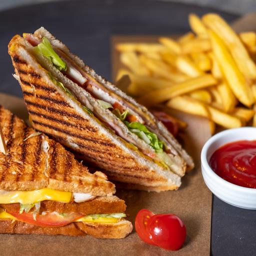 Клаб сэндвич Мега с курицей