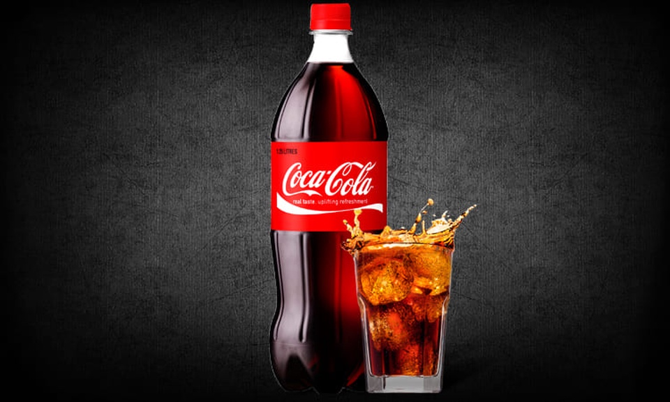 Кол 1 22. Coca Cola 1l. Coca Cola 1 lt. Coca Cola 1 литр. Coca Cola 1.5 l.
