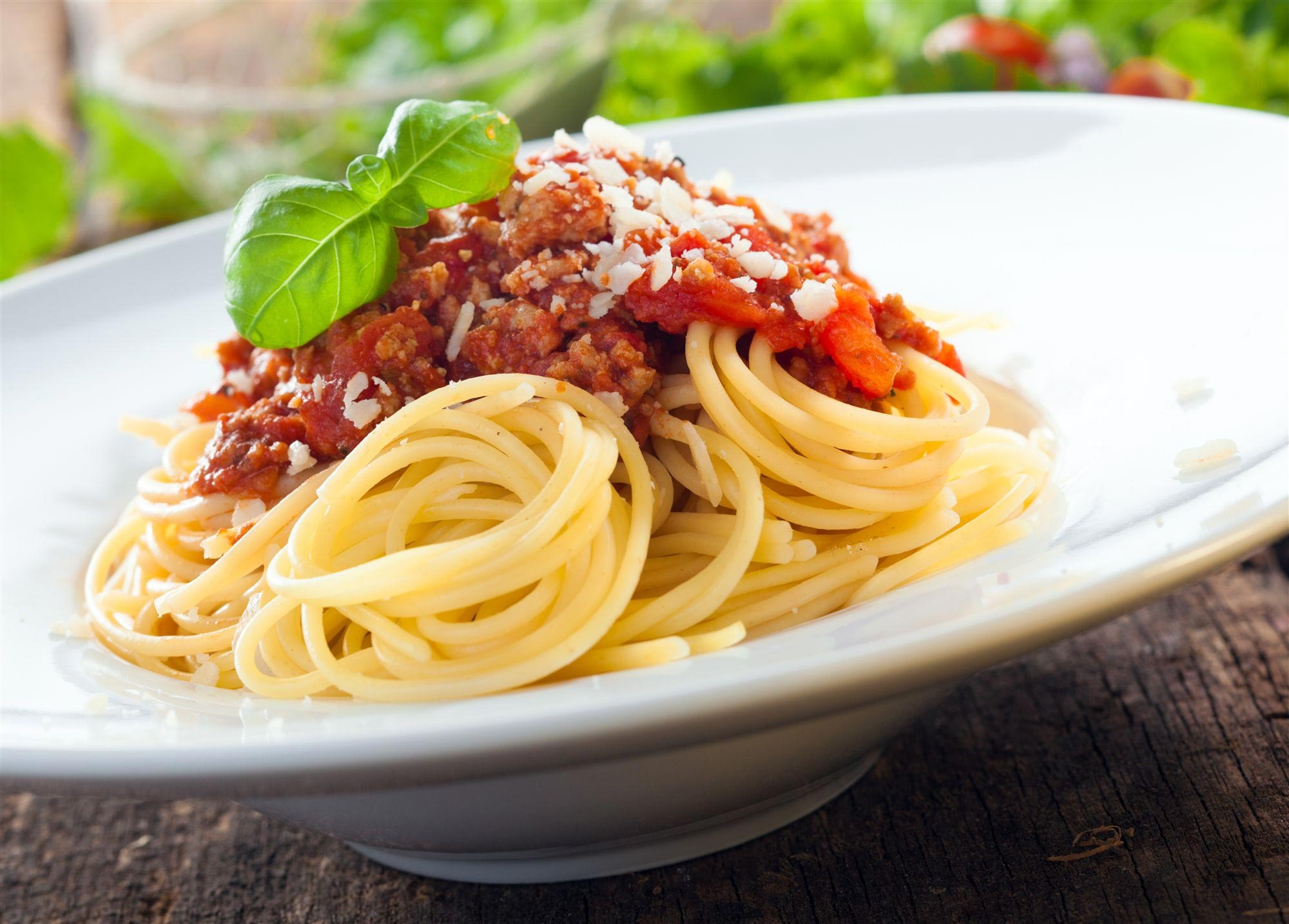 Спагетти болоньезе фото в тарелке